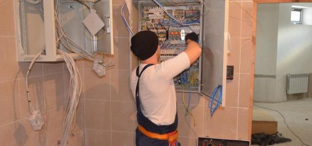 ремонт коттеджей под ключ Челябинск услуги сантехника и электрика